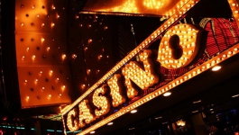 Papasakojo apie darbą kazino: spjaudymas ir stumdymas dar ne blogiausia